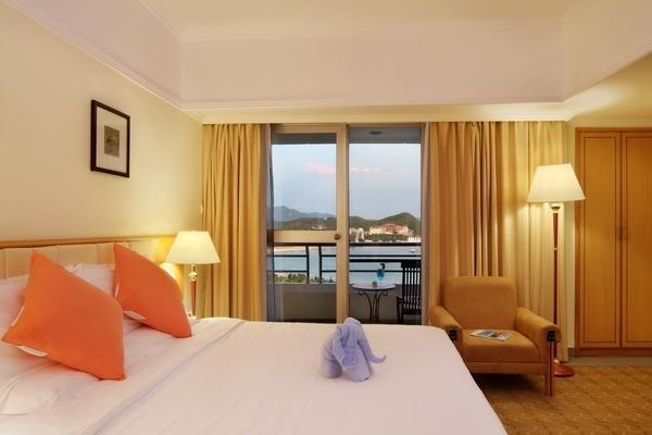 Pearl River Garden Hotel Sanya Rum bild